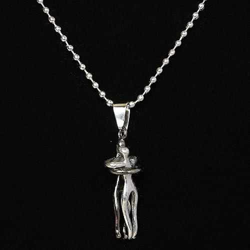 Silver Hug Chain Pendant